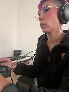 MiaMorgan  online show from 5, 2, 2026