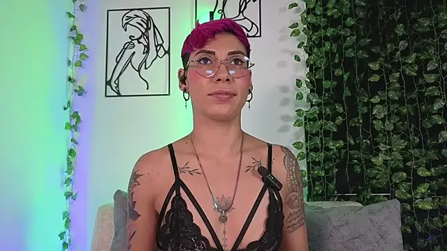 MiaMorgan  online show from 19, 12, 2025