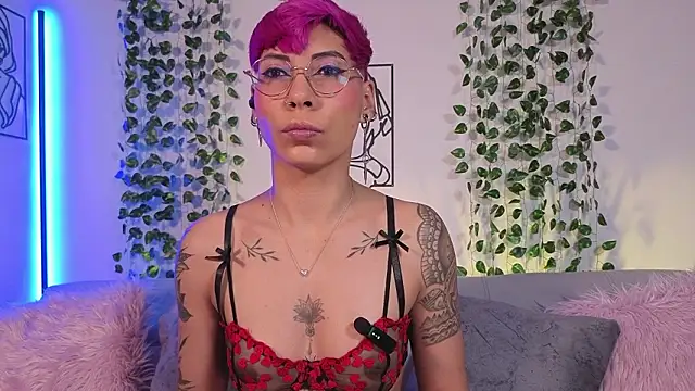 MiaMorgan  online show from 3, 3, 2026