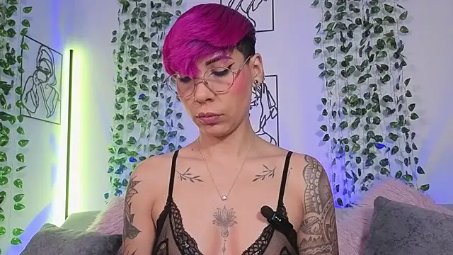 Snapshot of MiaMorgan_ chatting on 23, 4, 2026 MiaMorgan online show from 23, 4, 2026