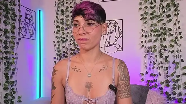 MiaMorgan  online show from 20, 6, 2026
