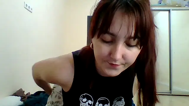 MiaStika online show from 2, 3, 2025