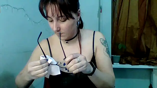 MiaStika online show from 24, 2, 2025