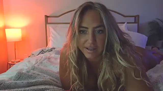 Snapshot of sunshinekisses chatting on 16, 6, 2026 sunshinekisses online show from 16, 6, 2026
