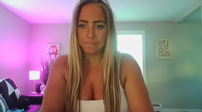 Snapshot of sunshinekisses chatting on 26, 1, 2025 sunshinekisses online show from 26, 1, 2025