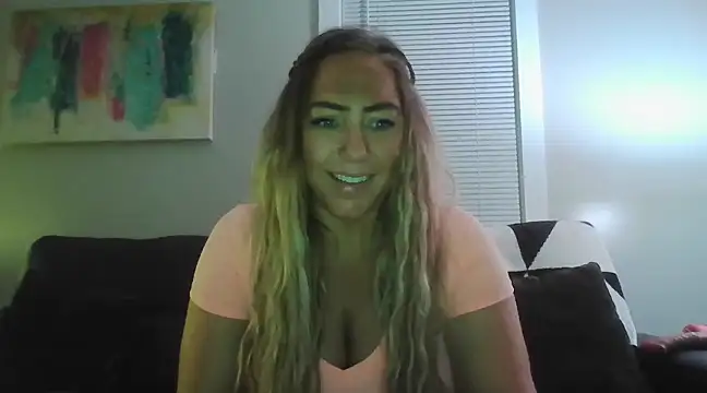 Snapshot of sunshinekisses chatting on 13, 2, 2025 sunshinekisses online show from 13, 2, 2025