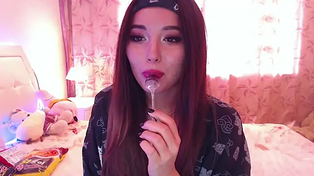 lilianbee online show from 6, 5, 2026