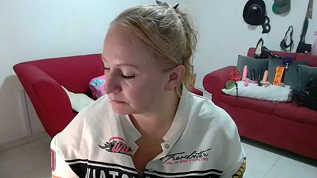 emperabigbootybigass online show from 18, 2, 2026