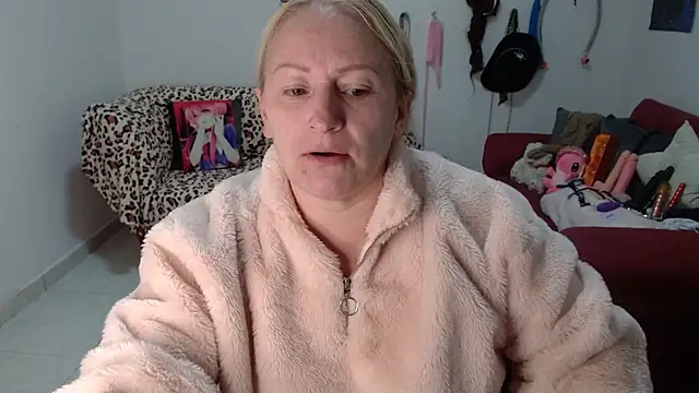 emperabigbootybigass online show from 7, 4, 2026