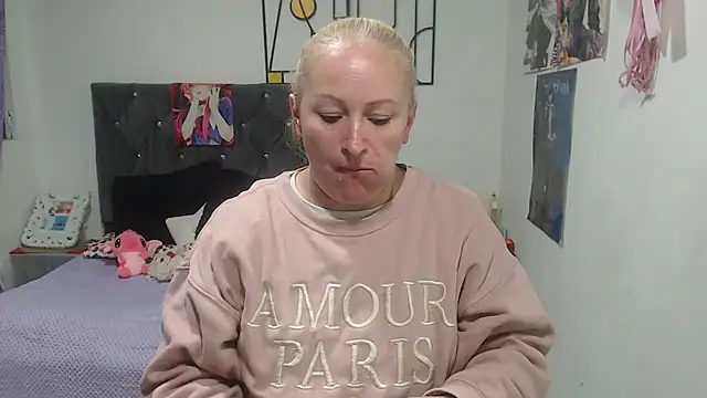 Snapshot of emperabigbootybigass chatting on 8, 7, 2026 emperabigbootybigass online show from 8, 7, 2026