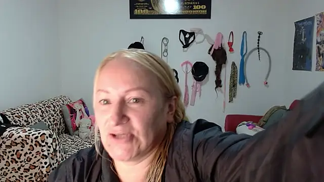 emperabigbootybigass online show from 25, 3, 2026