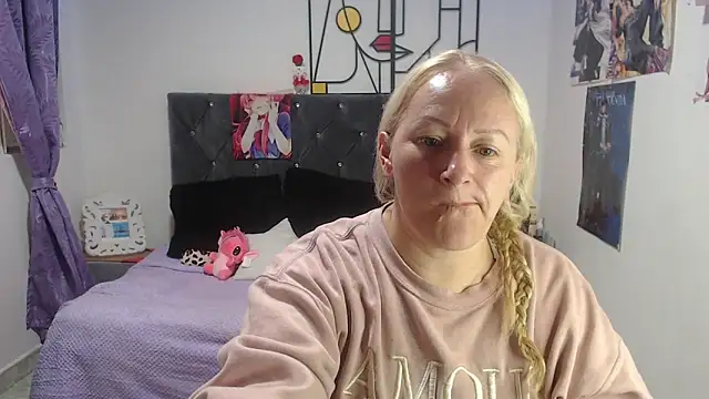 emperabigbootybigass online show from 2, 6, 2026