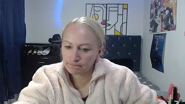 emperabigbootybigass online show from 21, 4, 2026