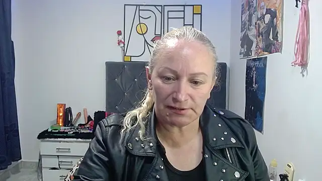 emperabigbootybigass online show from 22, 5, 2026