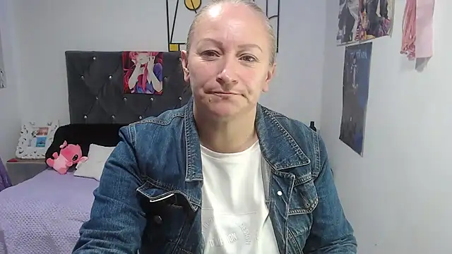 Snapshot of emperabigbootybigass chatting on 26, 6, 2026 emperabigbootybigass online show from 26, 6, 2026