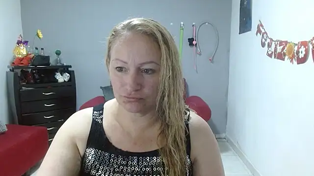 emperabigbootybigass online show from 3, 3, 2025