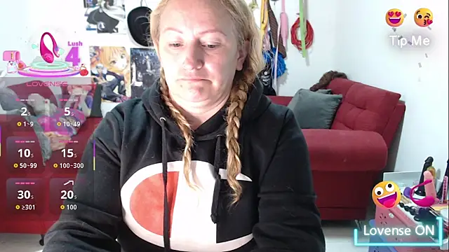 Snapshot of emperabigbootybigass chatting on 31, 10, 2025 emperabigbootybigass online show from 31, 10, 2025