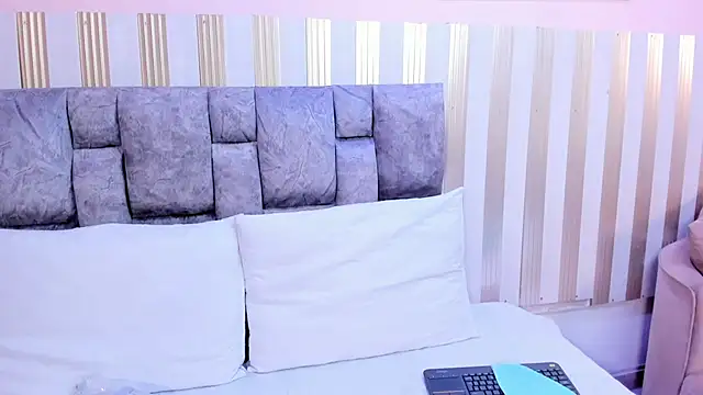 nova lane online show from 19, 4, 2026