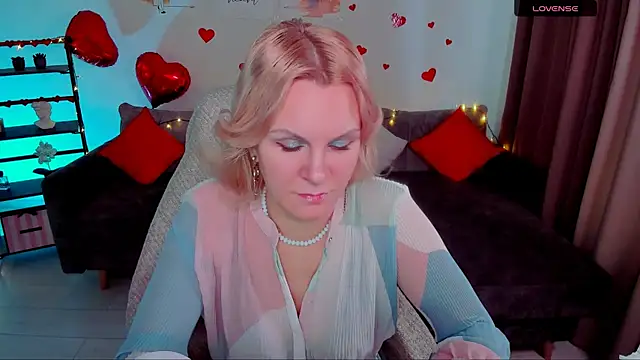 Louisa Bay online show from 11, 2, 2025