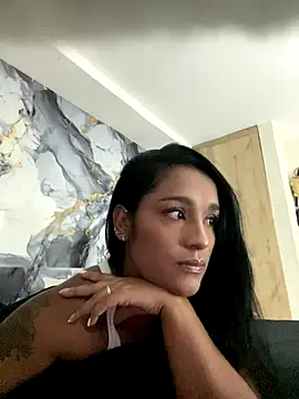 KatalinnaBrown online show from 17, 12, 2025