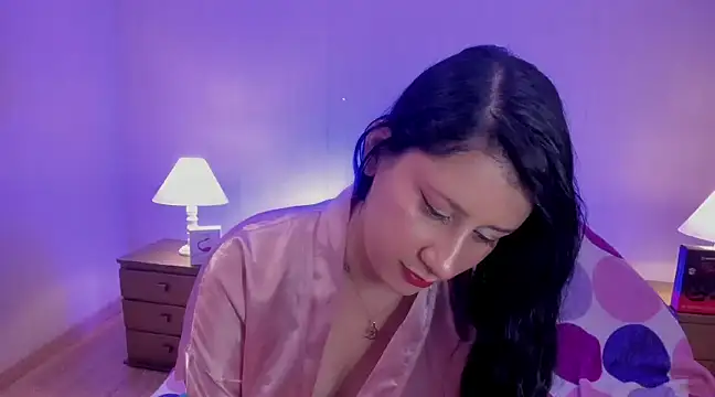 InnaraRoy online show from 1, 2, 2025