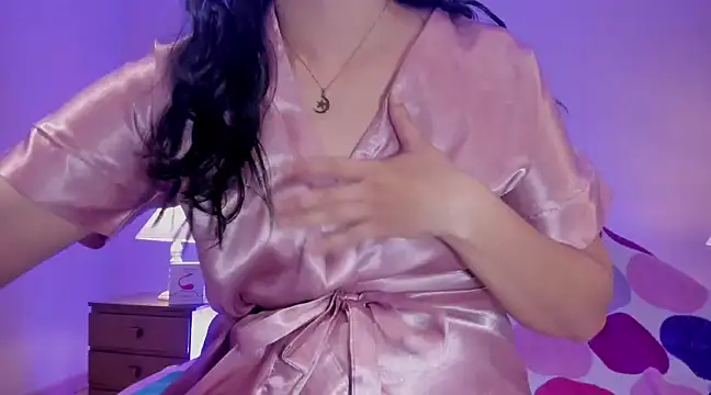 InnaraRoy online show from 1, 2, 2025