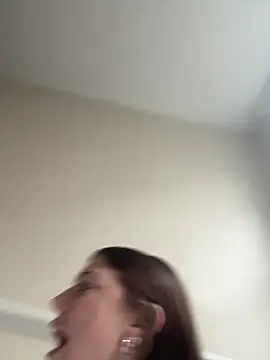 emilycoco online show from 26, 4, 2026