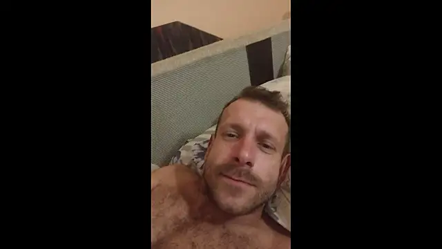 Snapshot of DonCristian chatting on 21, 12, 2025 DonCristian online show from 21, 12, 2025