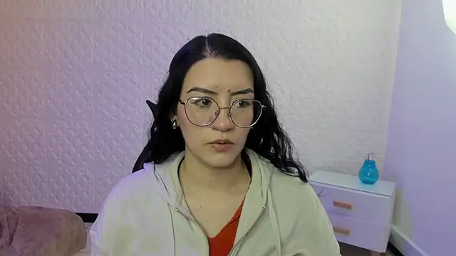 Violetaa diazz online show from 25, 10, 2025