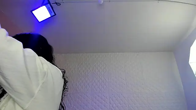 Violetaa diazz online show from 11, 10, 2025