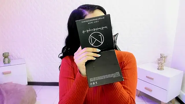 Violetaa diazz online show from 10, 2, 2026