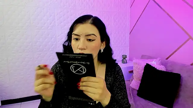 Violetaa diazz online show from 5, 3, 2026