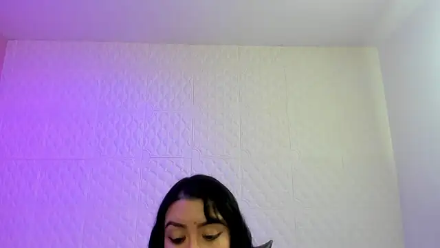 Violetaa diazz online show from 25, 2, 2026