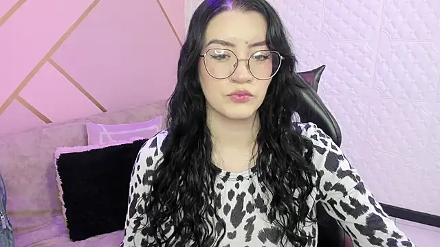 Violetaa diazz online show from 3, 10, 2025