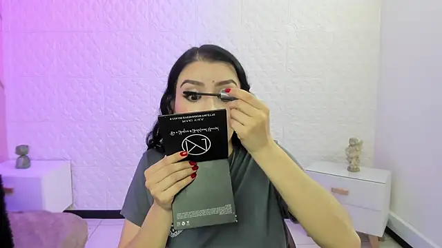 Violetaa diazz online show from 6, 3, 2026