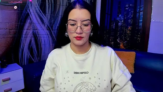 Violetaa diazz online show from 15, 2, 2025