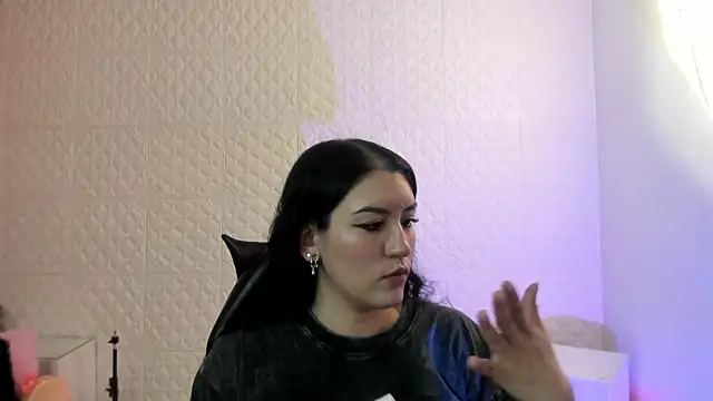 Violetaa diazz online show from 20, 6, 2026