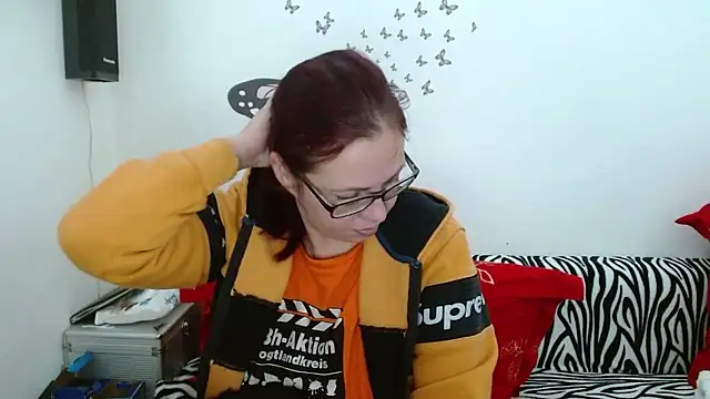 LadyHellene online show from 7, 1, 2026