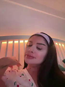 Amberseyes online show from 2, 4, 2026