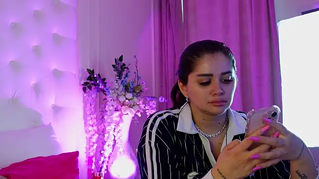 Amberseyes online show from 13, 6, 2026
