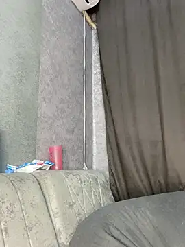 Lola Hale online show from 14, 1, 2026