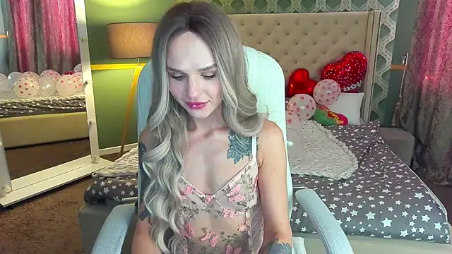KiraGrayy online show from 11, 2, 2025