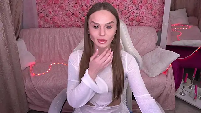 KiraGrayy online show from 25, 2, 2026