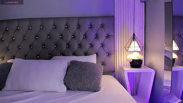 VioletthaRous online show from 22, 4, 2026