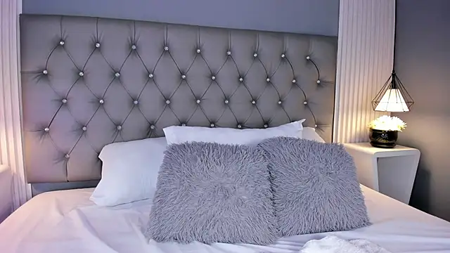 VioletthaRous online show from 6, 3, 2026