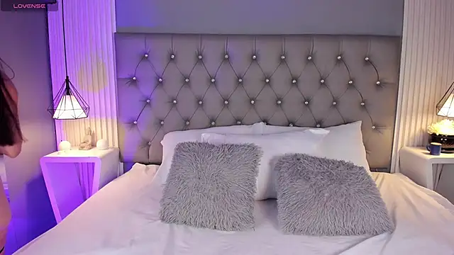 VioletthaRous online show from 10, 2, 2026