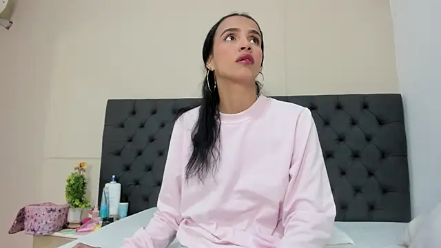  candy jade  online show from 17, 4, 2026