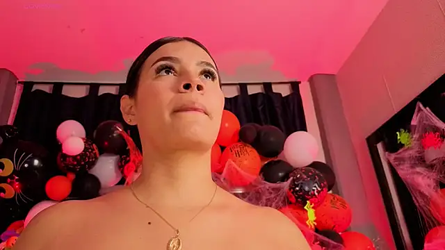 Snapshot of Mia_Oxford chatting on 29, 10, 2025 Mia Oxford online show from 29, 10, 2025