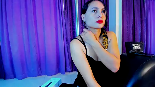Coral Gibson online show from 27, 2, 2025