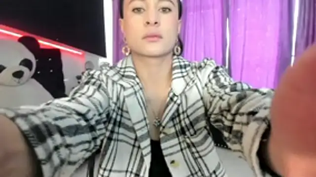 Snapshot of Coral_Gibson chatting on 16, 10, 2025 Coral Gibson online show from 16, 10, 2025